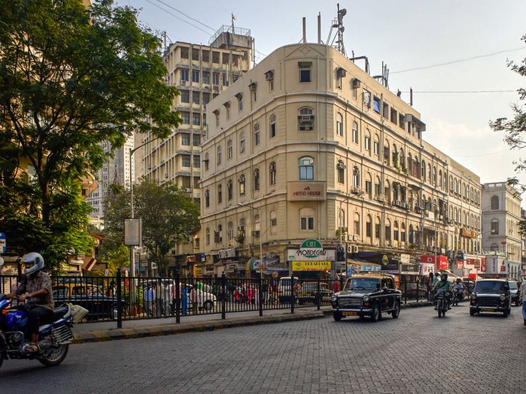 Colaba Causeway